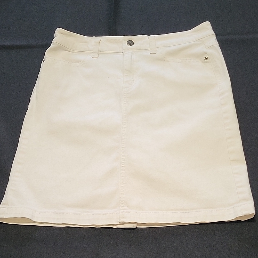 *EDDIE BAUER Skirt, Classic White Denim, Size 4